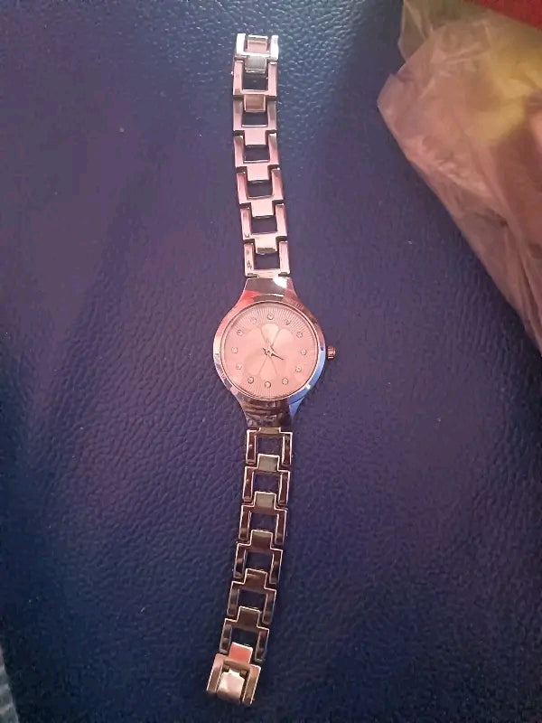 Designer Shine Round Dial Watches for Girls