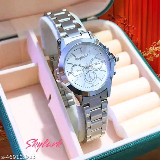 Skylark Classy Silver Chain and Silver coronagraph Dial