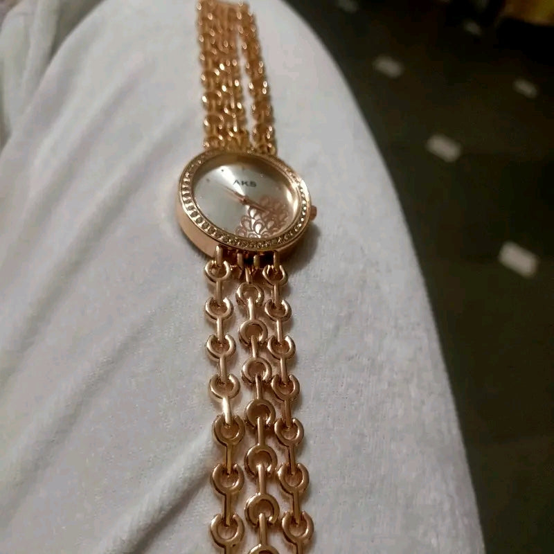 Standard Quality Metal Diamond Watches For Girls and Women