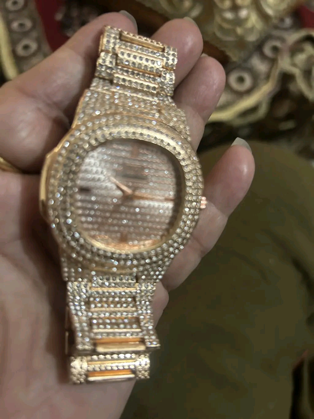 Rose gold Ladies Watch Rhinestone Decor Date Quartz Watch