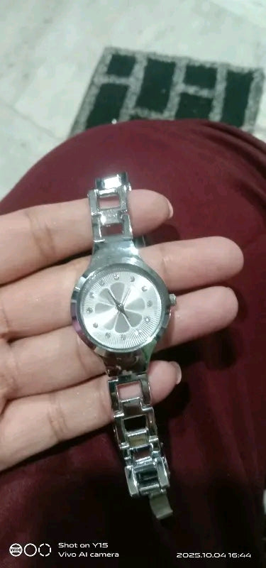 Designer Shine Round Dial Watches for Girls