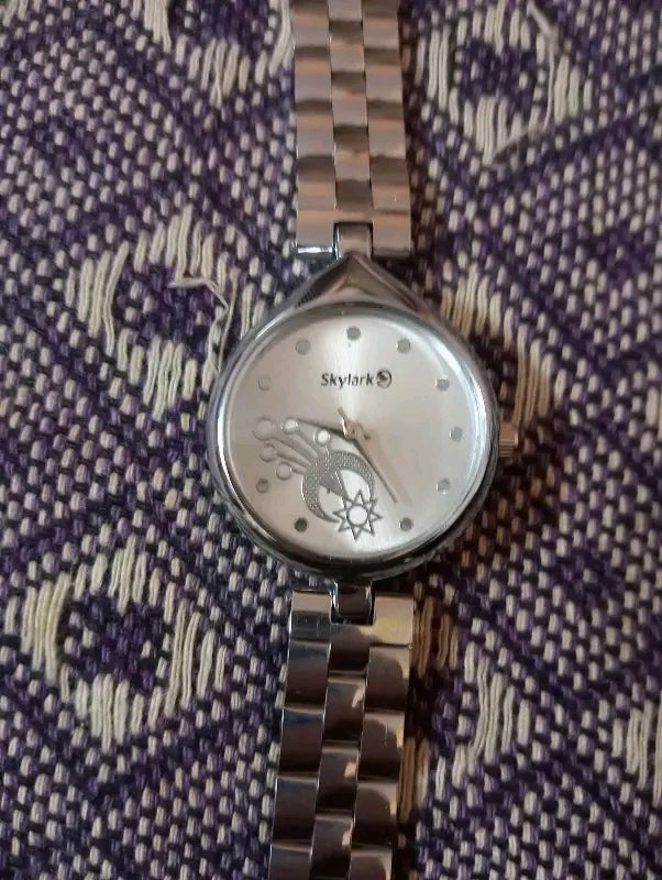 Silver Chain and Silver Dial DB Small Analog Women's & Girl's Watch