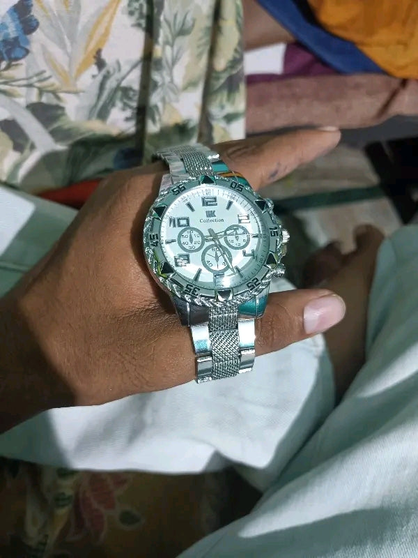 ⌚ Iconic Design Analog Watch – Premium Steel Look