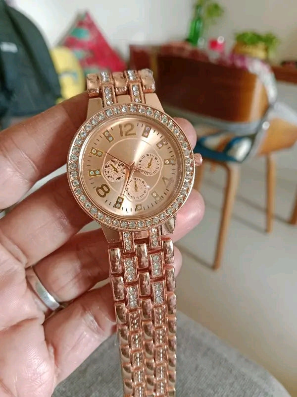 Rose Gold New Arrival Analog Bracelet Stylish Fancy Analog Watch For Girls