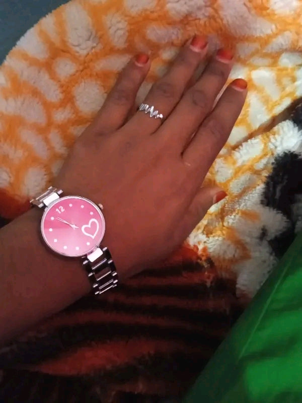 Endeavour Beautiful Heart Designer Round Case Dial