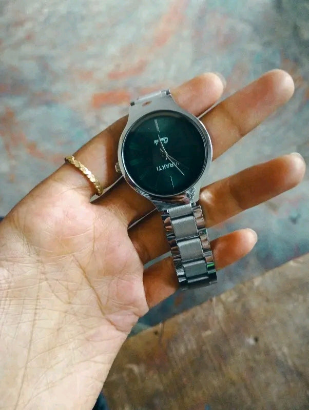 Unique round dail high quality stainless steel chain watches for girls and women